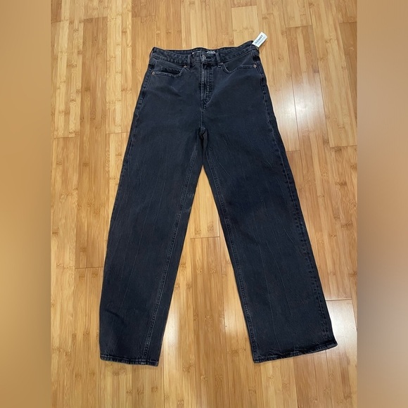 NWT Old Navy jeans size 8 women’s - Picture 1 of 6
